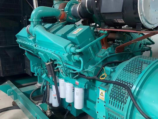 陆川更换100kW柴油发电机组机油时，需要注意哪些事项？